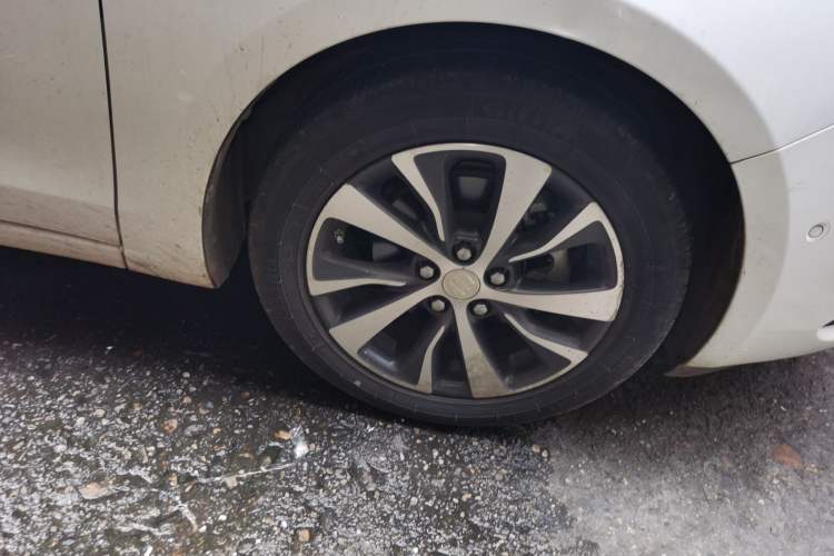 Used Buick Excelle GX 2019 18T Automatic Connected Flagship Version China VI Standard Right Front Wheel Hub