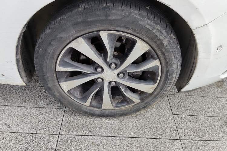 Used Buick Excelle GX 2019 18T Automatic Connected Flagship Version China VI Standard Right Front Wheel Hub