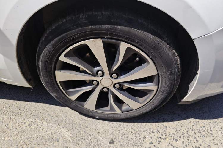 Used Buick Excelle GX 2019 18T Automatic Connected Elite Model China VI Standard Right Front Wheel Hub
