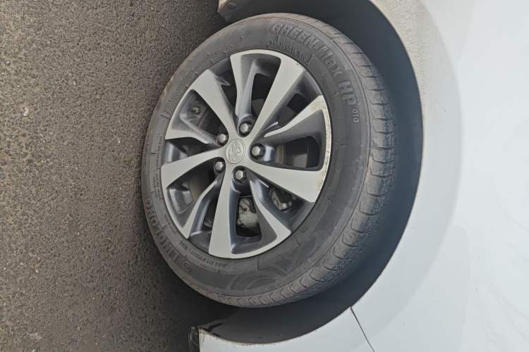 Used Buick Excelle GX 2019 18T Automatic Connected Elite Model China VI Standard Right Front Wheel Hub