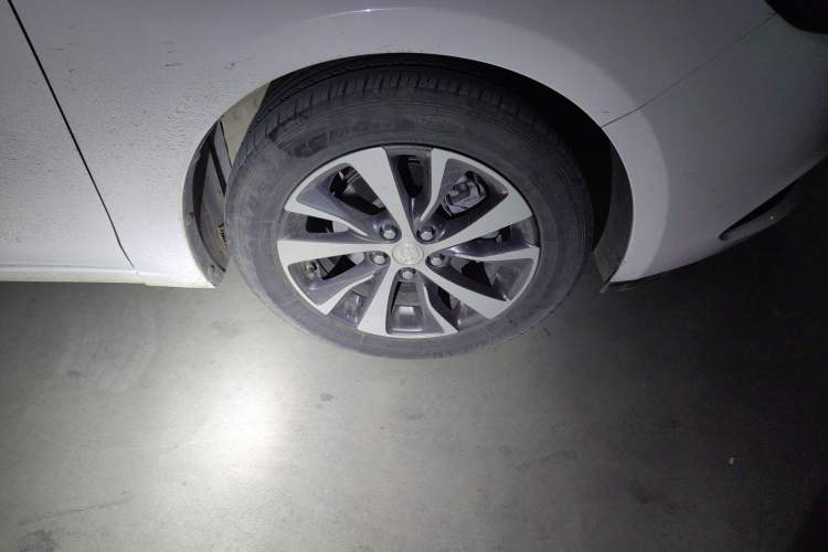 Used Buick Excelle GX 2019 18T Automatic Connected Elite Model China VI Standard Right Front Wheel Hub