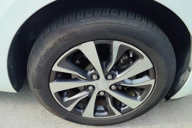 Used Buick Excelle GX 2019 18T Automatic Connected Flagship Version China V Standard Right Front Wheel Hub