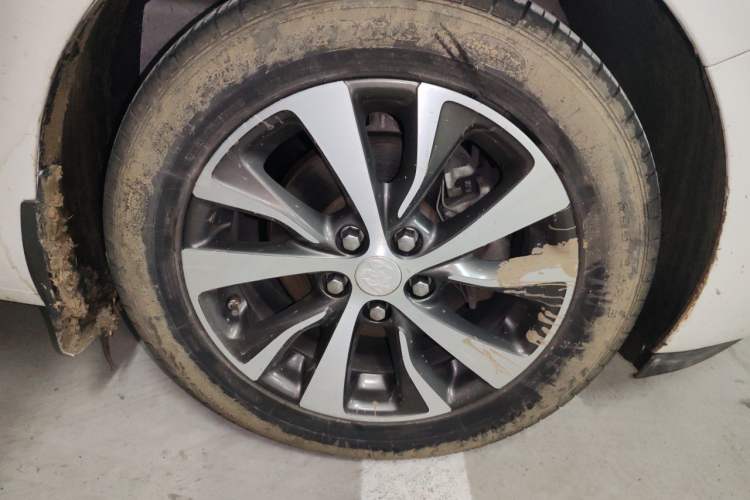 Used Buick Excelle GX 2019 18T Automatic Connected Elite Model China V Standard Right Front Wheel Hub