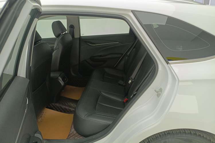 Used Buick Excelle GX 2019 18T Automatic Connected Elite Model China VI Standard Right Rear Seat