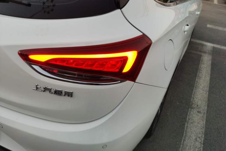 Used Buick Excelle GX 2019 18T Automatic Connected Elite Model China VI Standard Right Rear Taillight