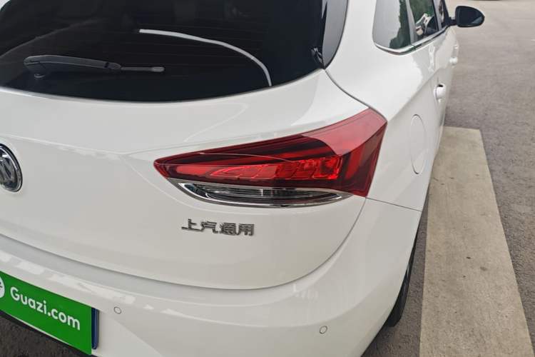 Used Buick Excelle GX 2019 18T Automatic Connected Elite Model China VI Standard Right Rear Taillight
