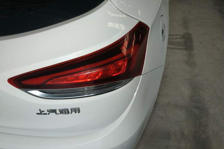 Used Buick Excelle GX 2019 15T Dual-Clutch Connected Elite Version China V Standard Right Rear Taillight