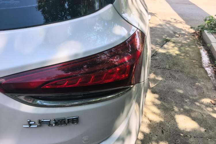 Used Buick Excelle GX 2019 18T Automatic Connected Elite Model China VI Standard Right Rear Taillight