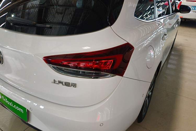 Used Buick Excelle GX 2019 18T Automatic Connected Elite Model China V Standard Right Rear Taillight