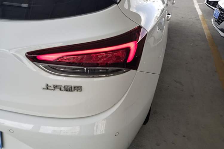 Used Buick Excelle GX 2019 18T Automatic Connected Elite Model China VI Standard Right Rear Taillight