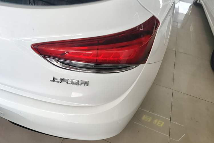 Used Buick Excelle GX 2019 18T Automatic Connected Elite Model China VI Standard Right Rear Taillight