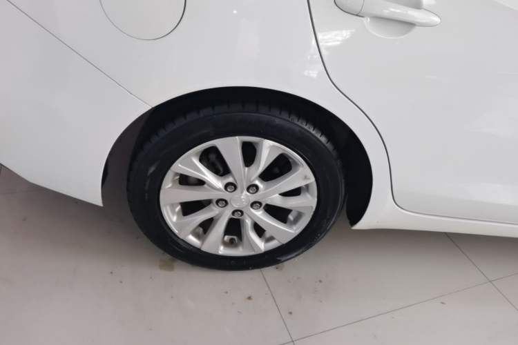 Used Buick Excelle GX 2019 15T Dual-Clutch Connected Elite Version China V Standard Right Rear Wheel Hub