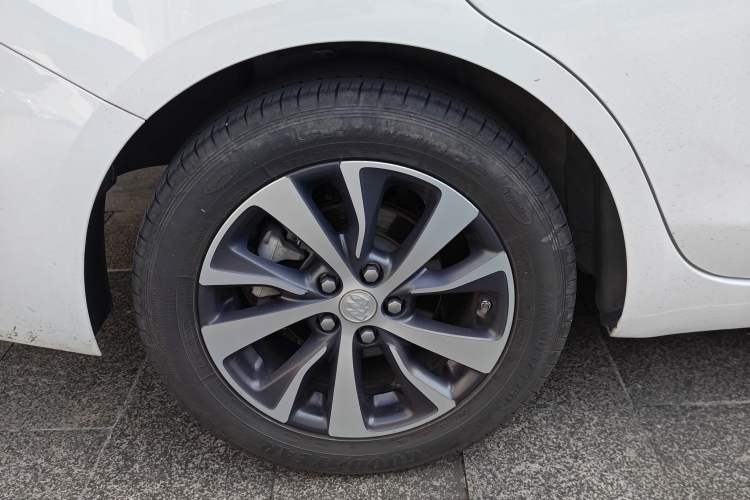 Used Buick Excelle GX 2019 18T Automatic Connected Elite Model China VI Standard Right Rear Wheel Hub