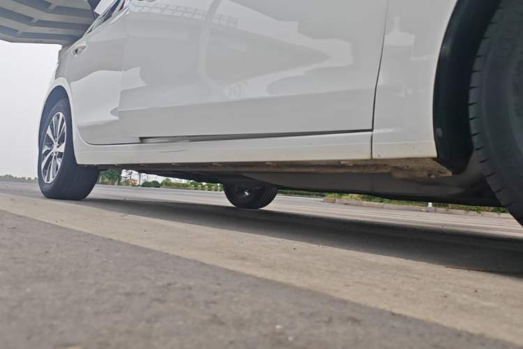 Used Buick Excelle GX 2019 18T Automatic Connected Elite Model China VI Standard Right Side Sill