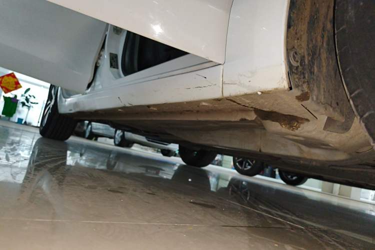 Used Buick Excelle GX 2019 18T Automatic Connected Elite Model China V Standard Right Side Sill