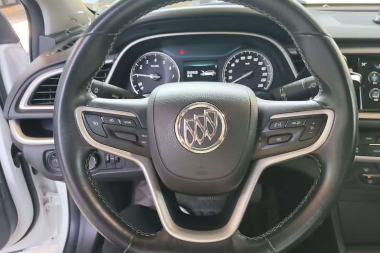 Used Buick Excelle GX 2019 18T Automatic Connected Elite Model China V Standard Steering Wheel