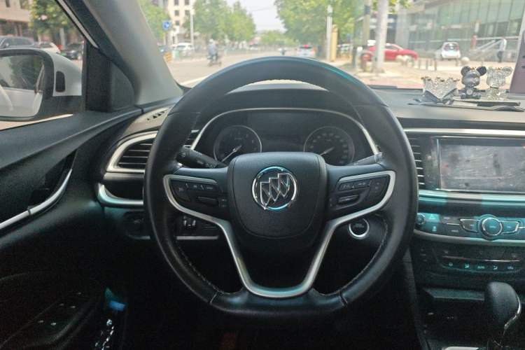 Used Buick Excelle GX 2019 18T Automatic Connected Elite Model China V Standard Steering Wheel