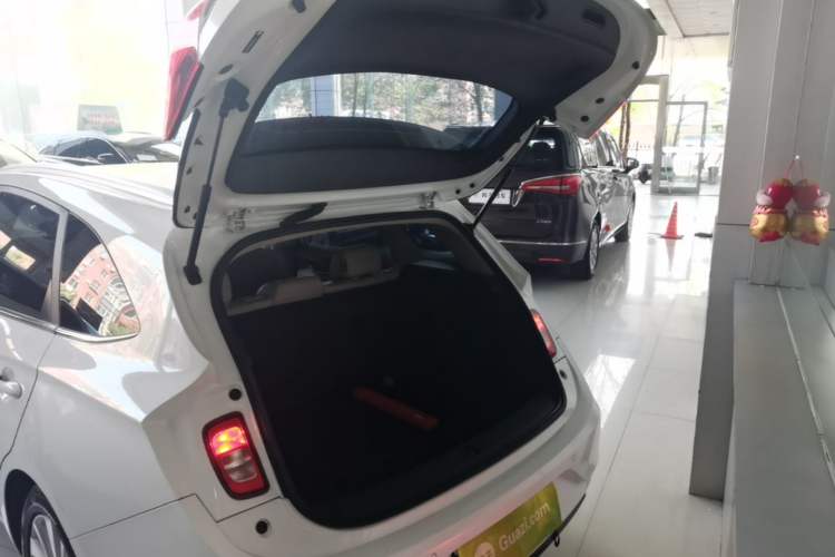 Used Buick Excelle GX 2019 15T Dual-Clutch Connected Elite Version China V Standard Trunk