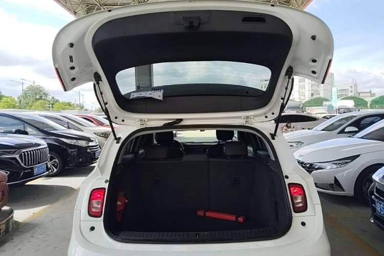 Used Buick Excelle GX 2019 18T Automatic Connected Elite Model China VI Standard Trunk
