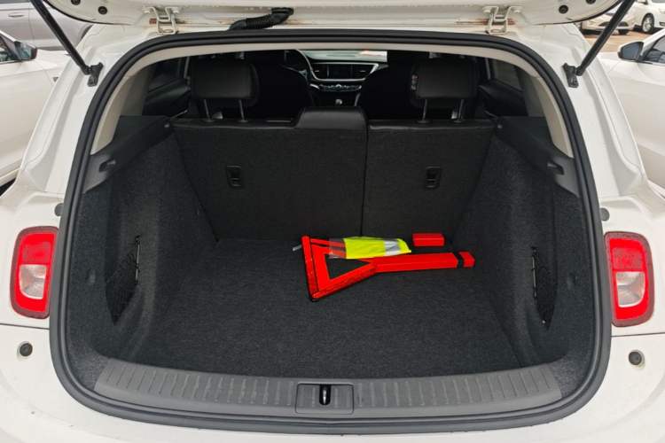 Used Buick Excelle GX 2019 18T Automatic Connected Elite Model China VI Standard Trunk