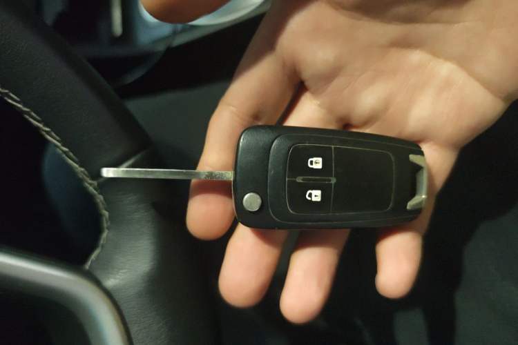 Used Buick Excelle GX 2019 18T Automatic Connected Elite Model China VI Standard Vehicle Key