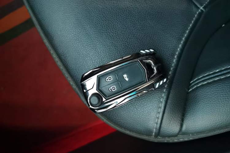 Used Buick Excelle GX 2019 18T Automatic Connected Elite Model China VI Standard Vehicle Key