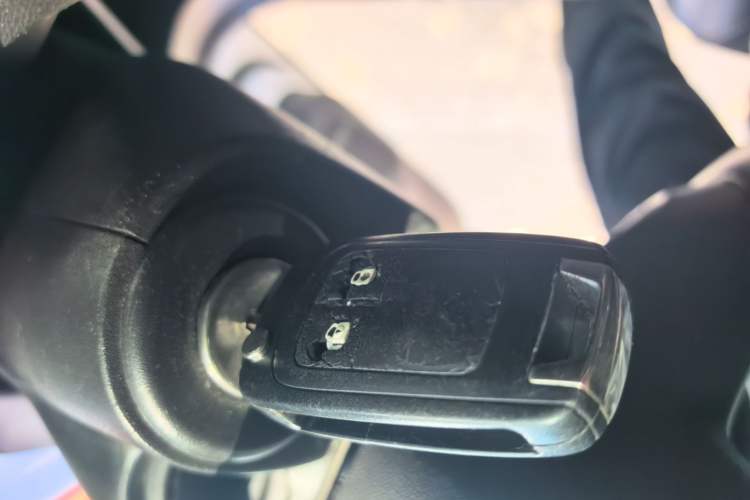 Used Buick Excelle GX 2019 18T Automatic Connected Elite Model China VI Standard Vehicle Key