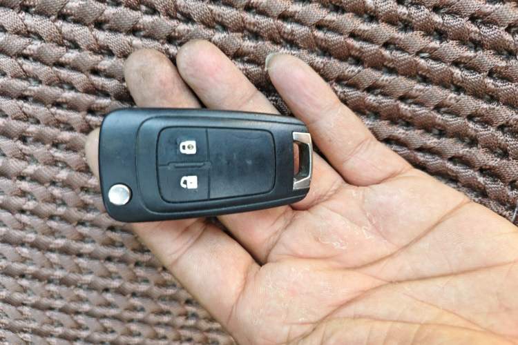 Used Buick Excelle GX 2019 18T Automatic Connected Elite Model China VI Standard Vehicle Key