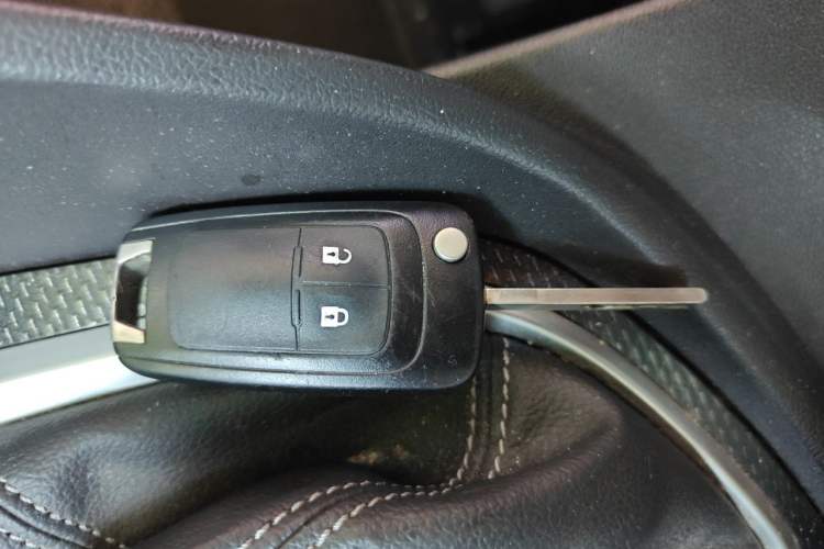 Used Buick Excelle GX 2019 18T Automatic Connected Elite Model China VI Standard Vehicle Key