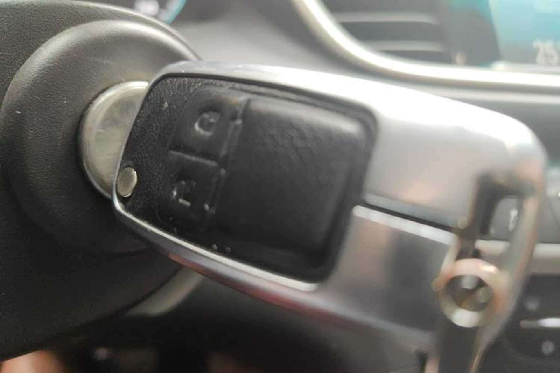 Used Buick Excelle GX 2019 18T Automatic Connected Elite Model China VI Standard Vehicle Key