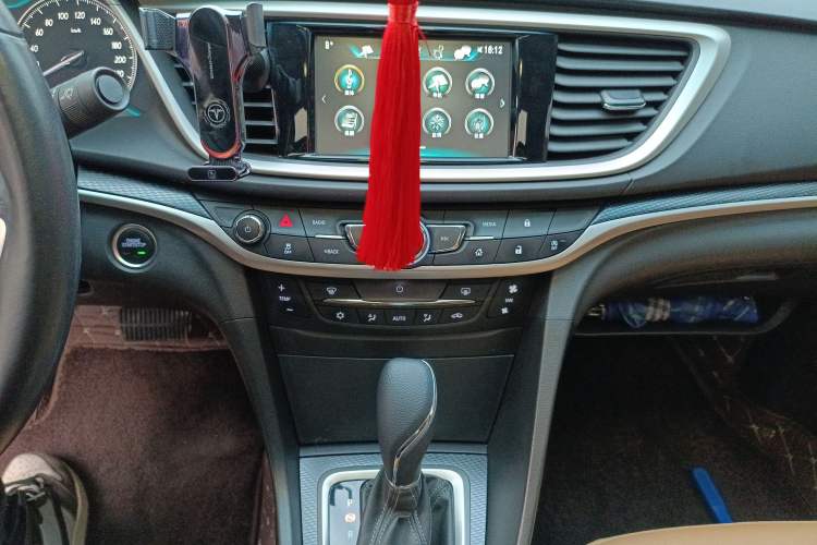 Used Buick Excelle GX 2019 18T Automatic Connected Flagship Version China VI Standard Audio And AC Panel