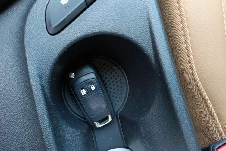 Used Buick Excelle GX 2019 18T Automatic Connected Flagship Version China VI Standard Vehicle Key