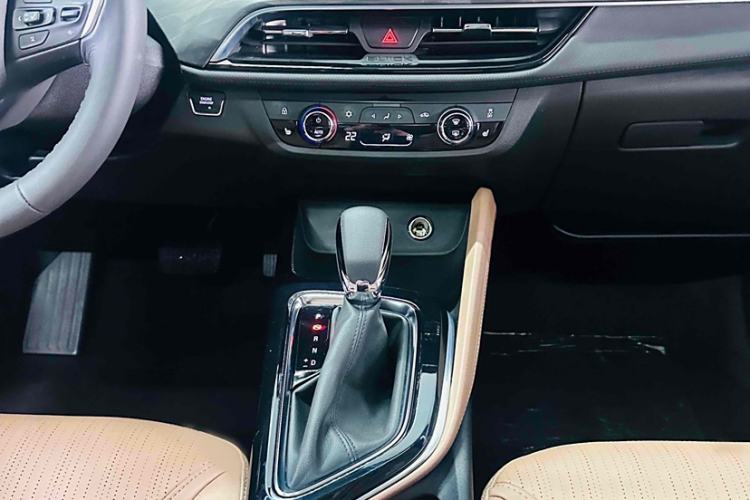 Used Buick GL6 2021 323T Mild Hybrid Connect Luxury Model Interior 4