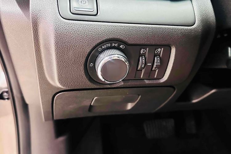 Used Buick GL6 2021 323T Mild Hybrid Connect Luxury Model Interior 7