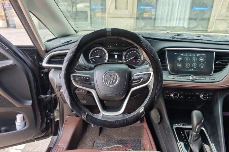 Used Buick GL6 2018 18T 6-Seater Prestige Model Steering Wheel