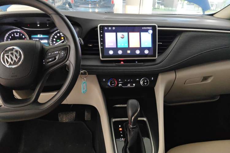 Used Buick GL6 2018 18T 6-Seater Elite Model Audio And AC Panel