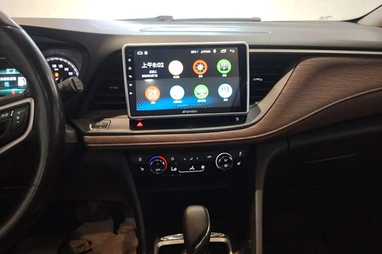 Used Buick GL6 2018 18T 6-Seater Prestige Model Audio And AC Panel