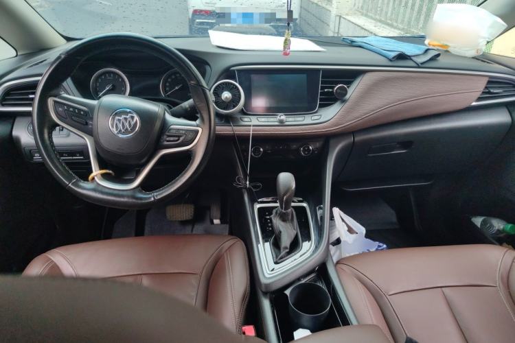 Used Buick GL6 2018 18T 6-Seater Prestige Model Center Console