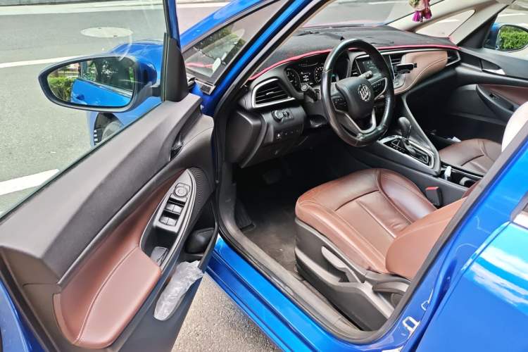 Used Buick GL6 2018 18T 6-Seater Prestige Model Driver Seat