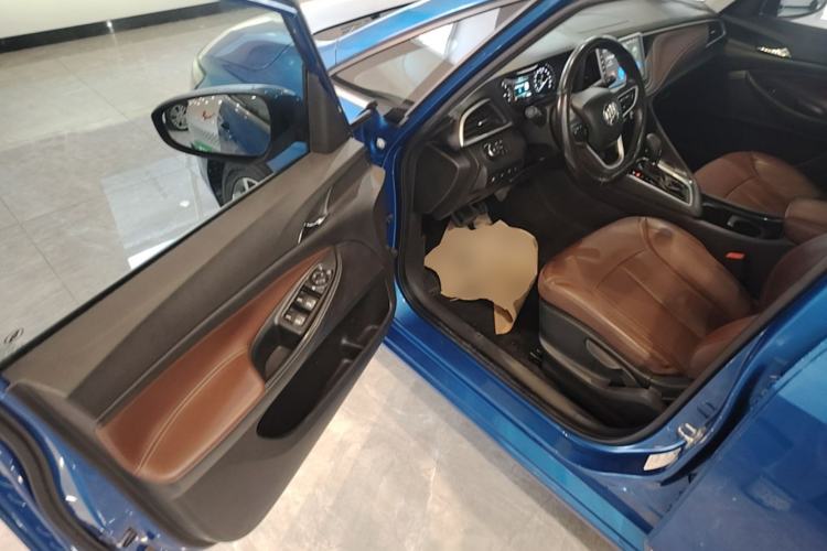 Used Buick GL6 2018 18T 6-Seater Prestige Model Driver Seat