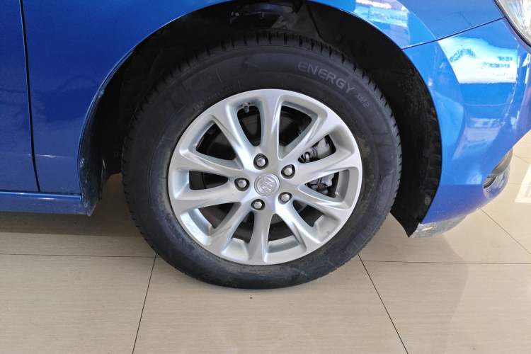Used Buick GL6 2018 18T 6-Seater Elite Model Exterior 5