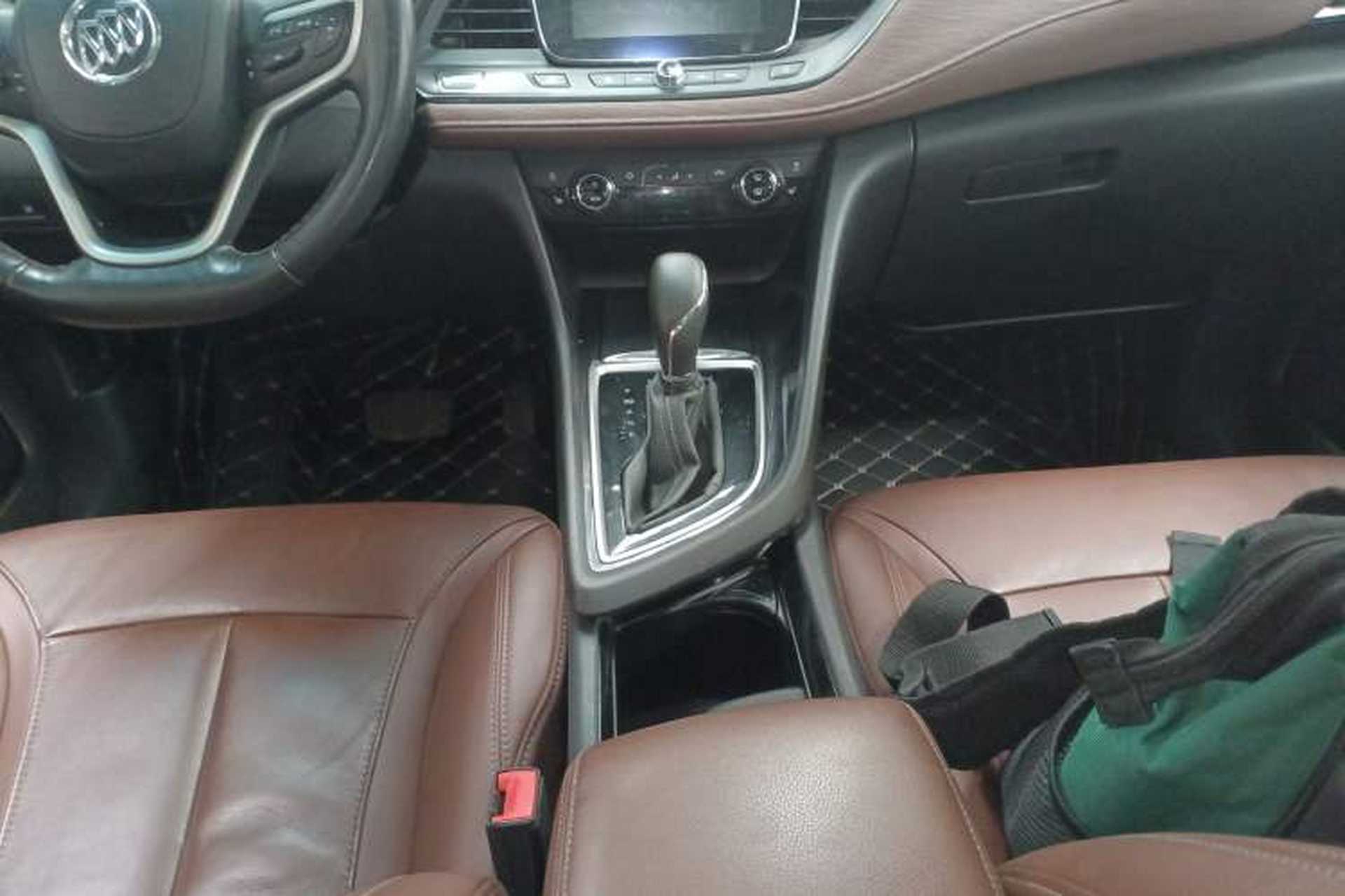 Used Buick GL6 2018 18T 6-Seater Prestige Model Gear Lever