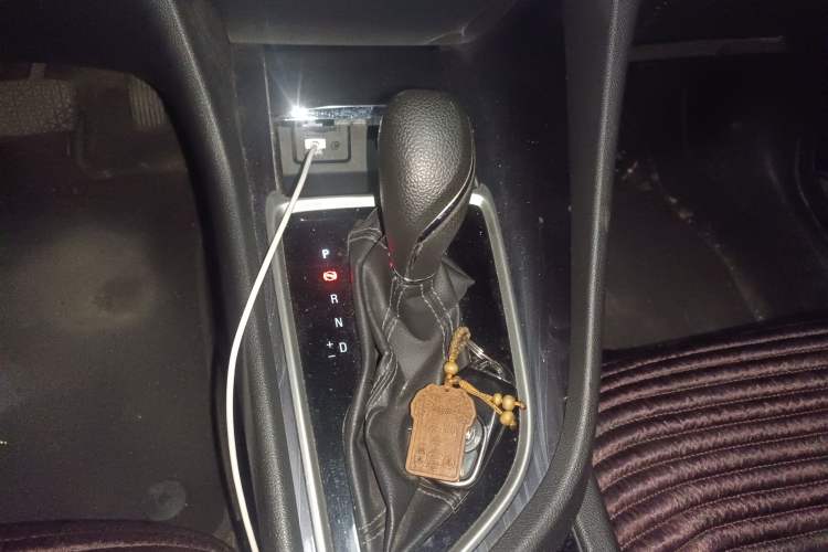 Used Buick GL6 2018 18T 6-Seater Prestige Model Gear Lever