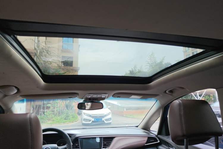 Used Buick GL6 2018 18T 6-Seater Prestige Model Headliner