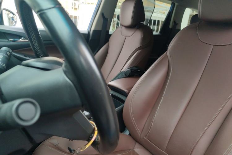 Used Buick GL6 2018 18T 6-Seater Prestige Model Left Front Seat