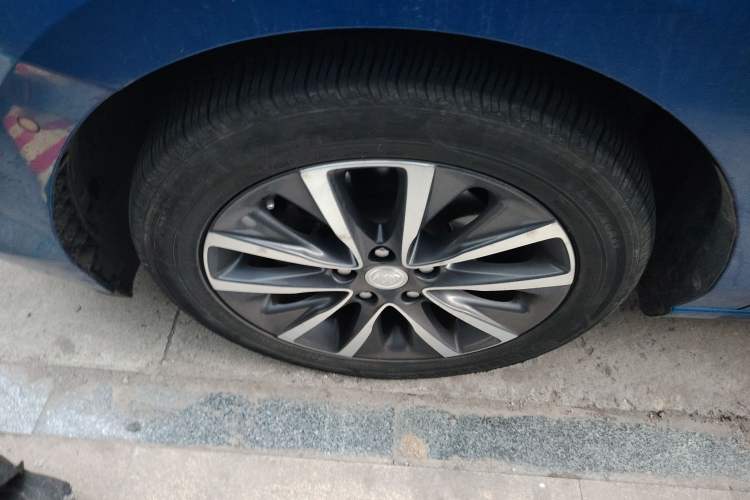 Used Buick GL6 2018 18T 6-Seater Prestige Model Left Front Wheel Hub