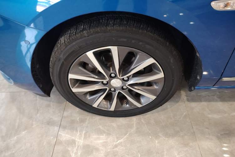 Used Buick GL6 2018 18T 6-Seater Prestige Model Left Front Wheel Hub