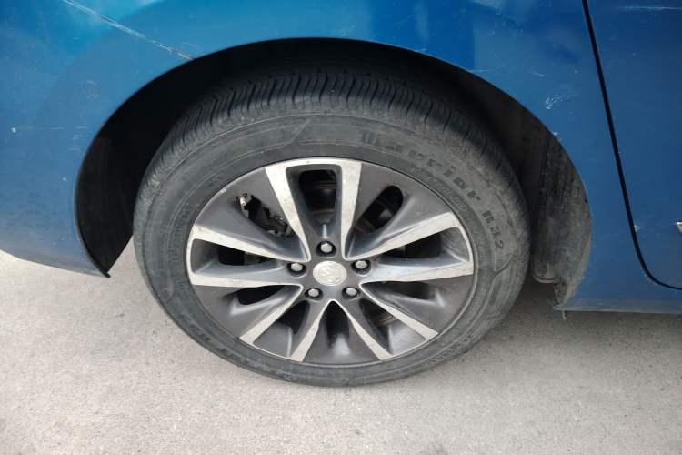 Used Buick GL6 2018 18T 6-Seater Prestige Model Right Rear Wheel Hub