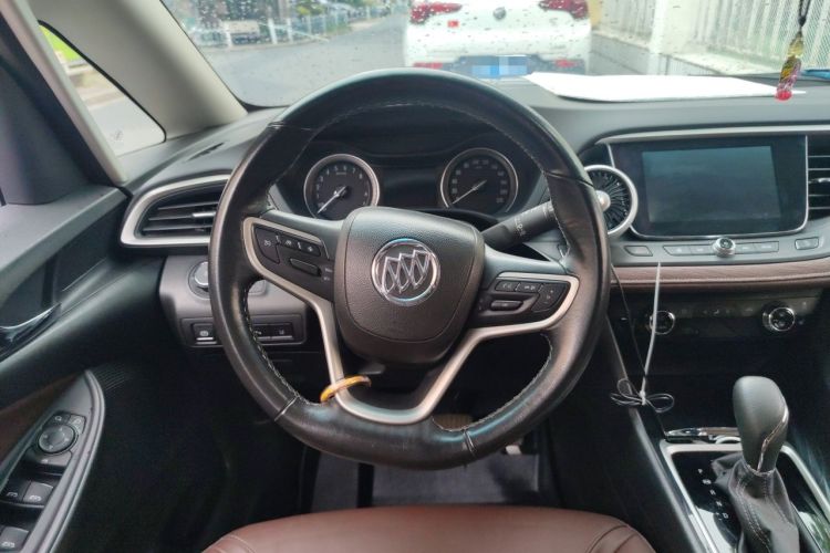 Used Buick GL6 2018 18T 6-Seater Prestige Model Steering Wheel