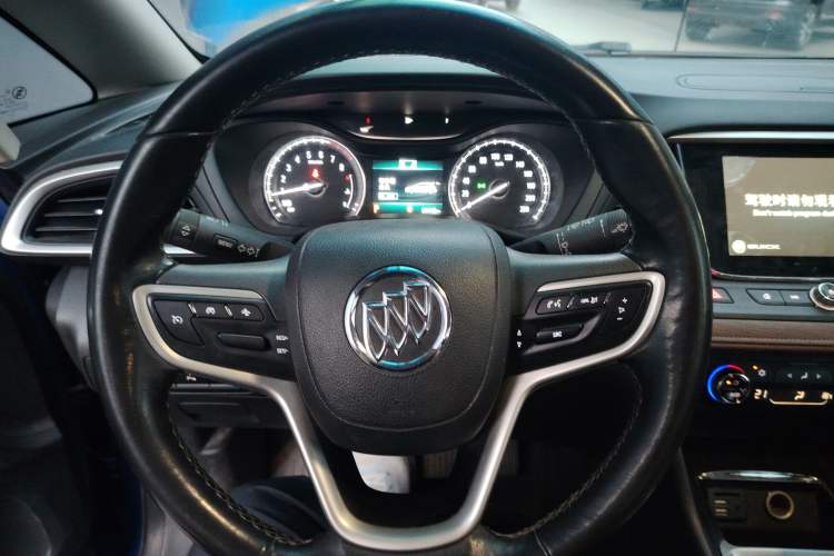 Used Buick GL6 2018 18T 6-Seater Prestige Model Steering Wheel